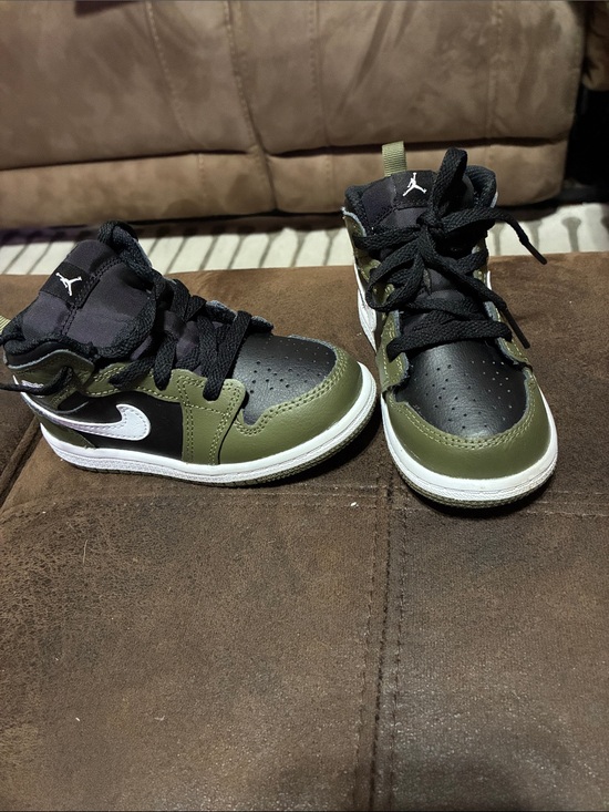 Jordan Other - Jordan sneakers (toddler)